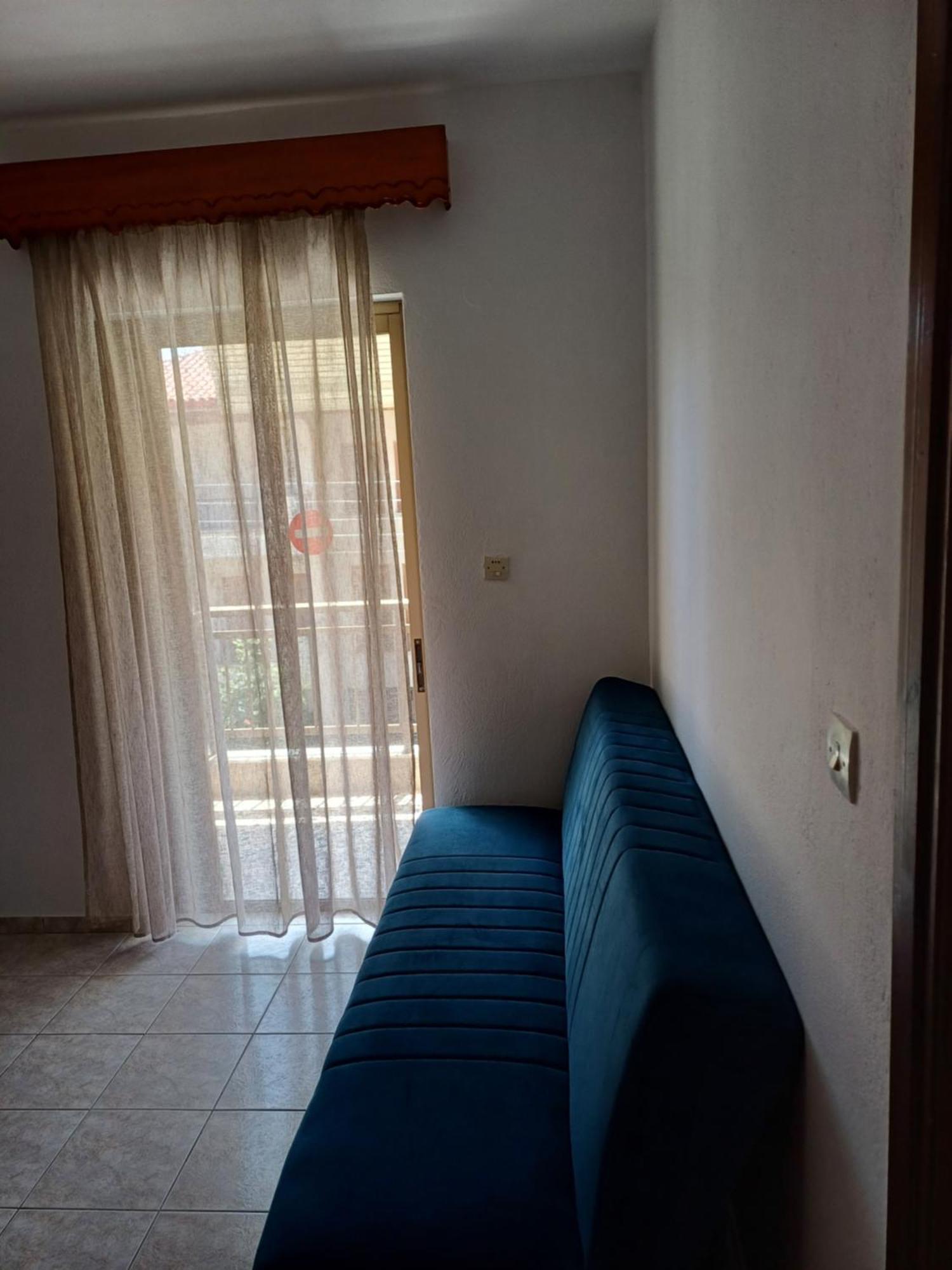 Appartement μαρου *