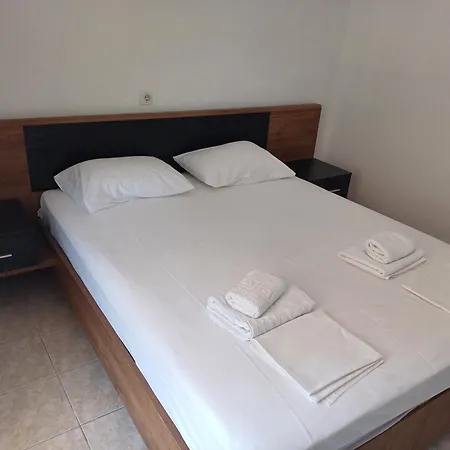 Μαρου Rooms Olympiaki Akti Exterior photo