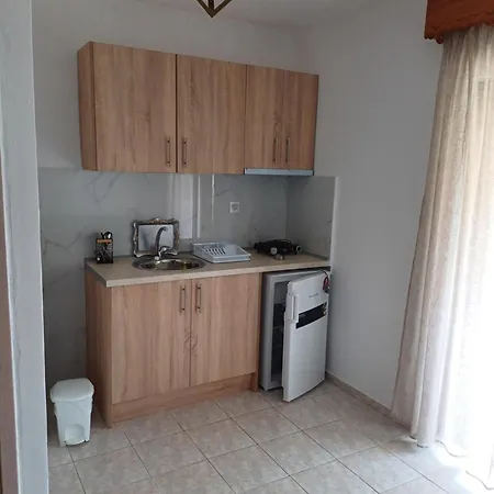 Μαρου Rooms Olympiaki Akti Exterior photo