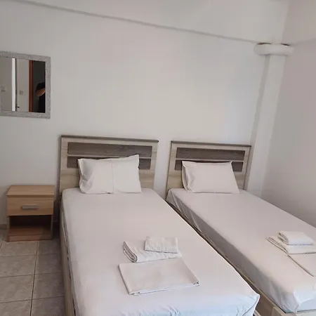 Μαρου Rooms Olympiaki Akti Exterior photo